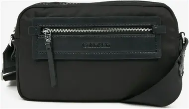 Calvin Klein Kabelka Ck Essential Camera Bag Černá