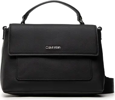 Calvin Klein Kabelka Ck Must Flap Top H Bag Md Černá