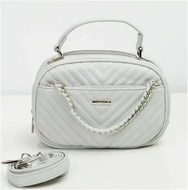 Shoulder bag with a decorative light gray chain